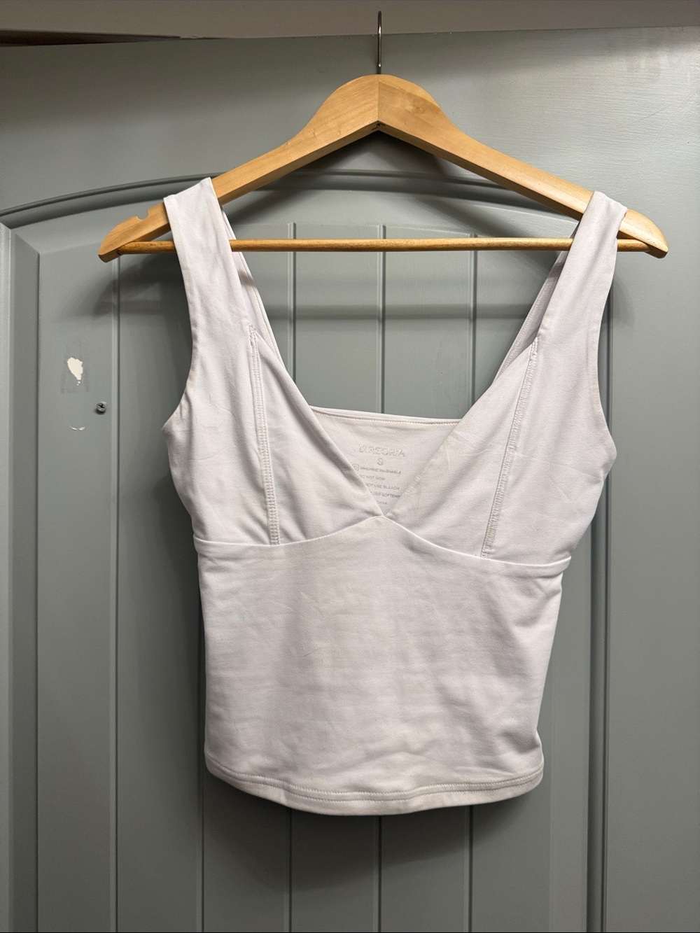 Y2K White V-Neck Women's Tank Top - Small